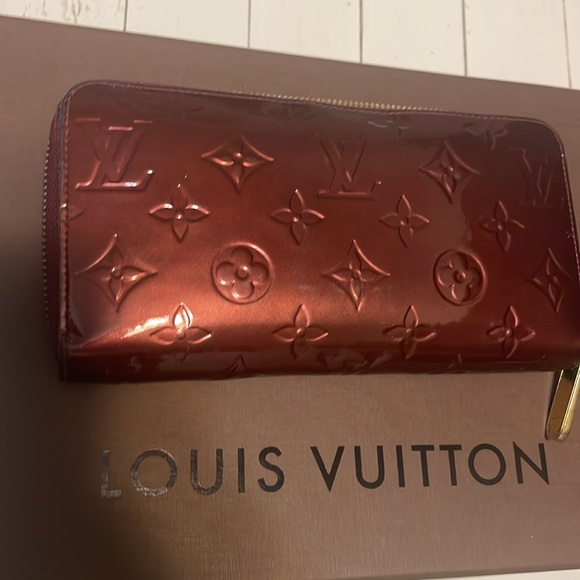 Authentic Louis Vuitton Monogram Vernis Long Zippy Wallet with Lux Card - Picture 9 of 9
